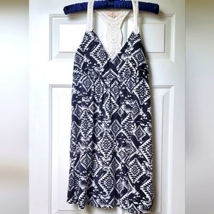 Pink Republic Boho style V-neck Geo-patterned dress